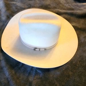 Cavenders women's western hat, it's going to need some cleaning on top